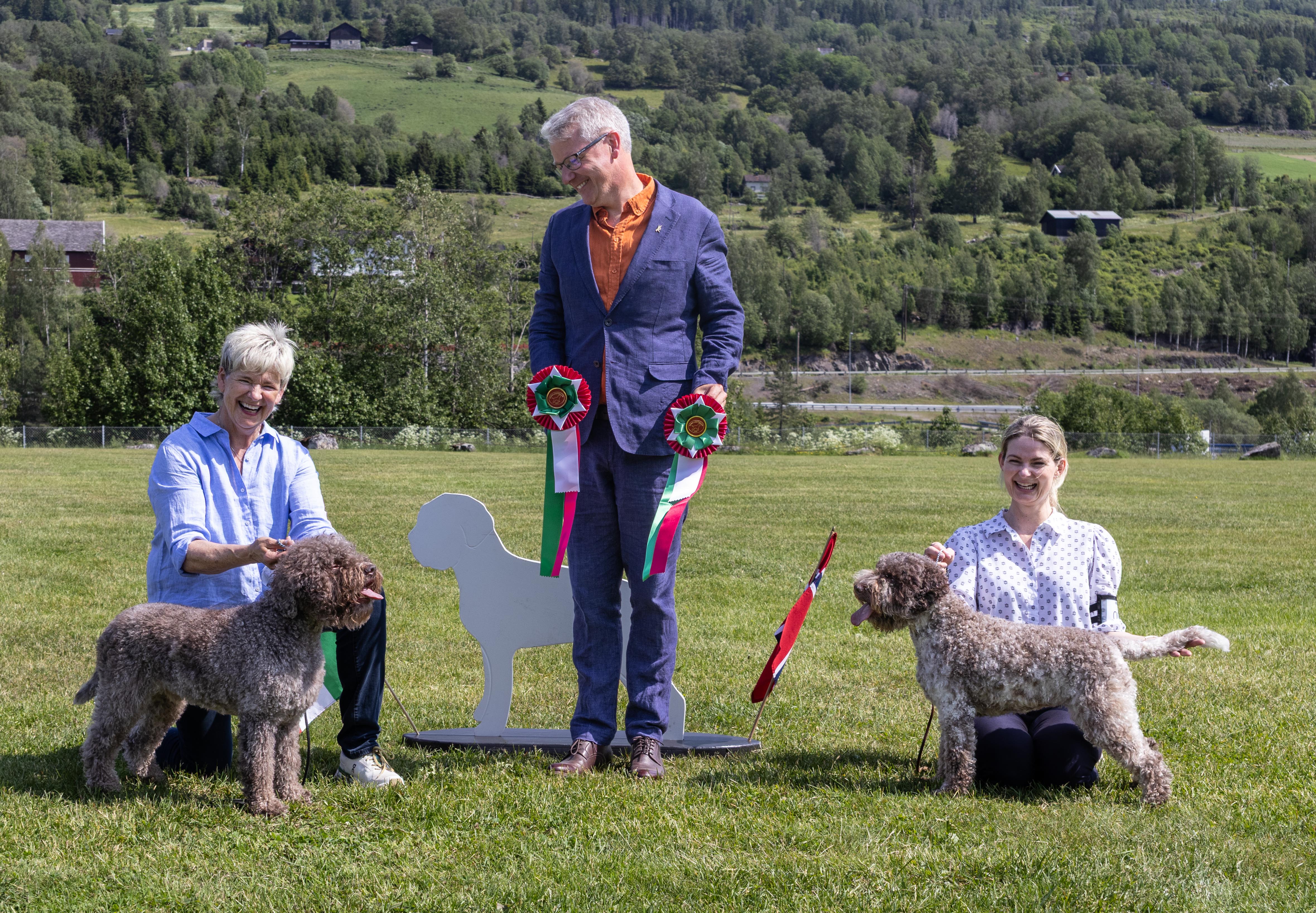 BIR: Praxtar's Tomb Raider og BIM: Praxtar's Lady Ga Ga